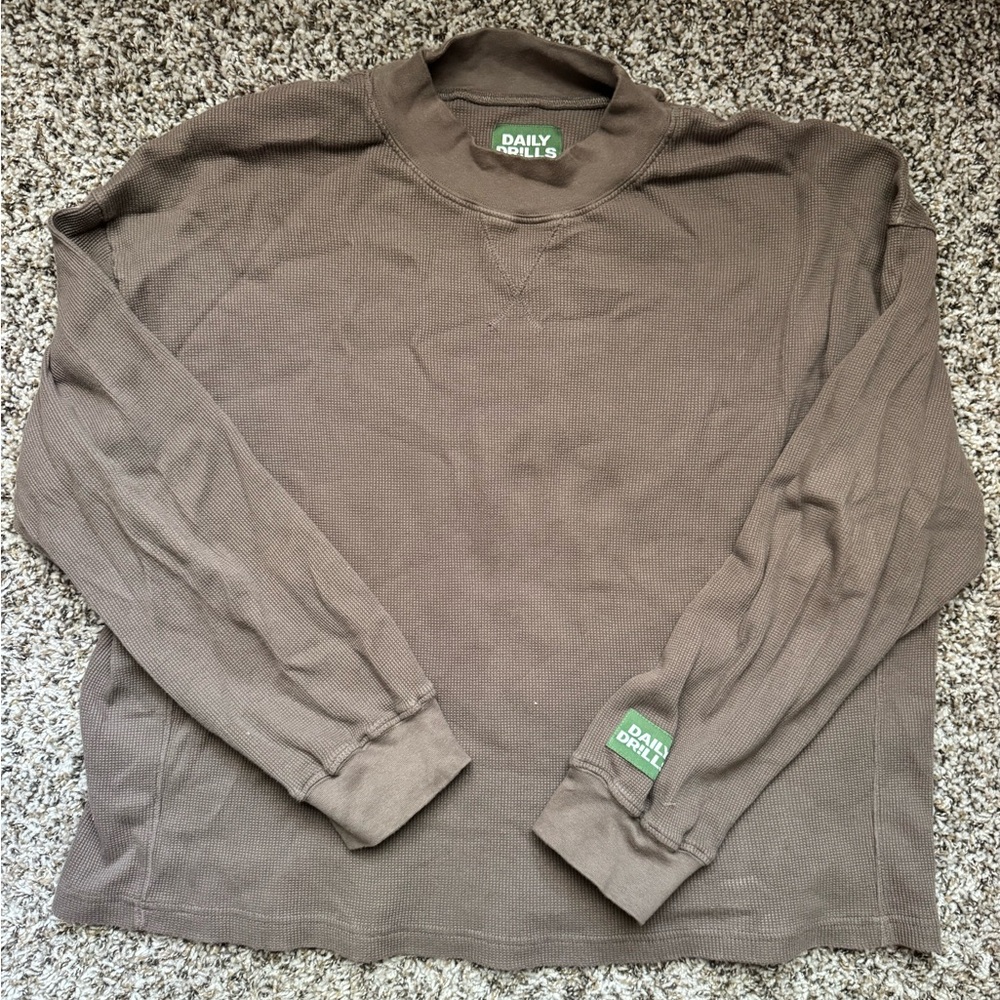 DAILY DRILLS Mockneck long sleeve thermal in Mocha!